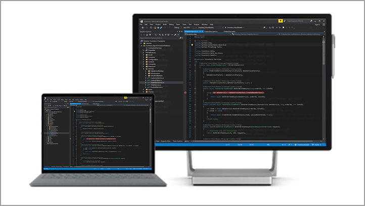 Captura de pantalla de código en un PC y un portátil